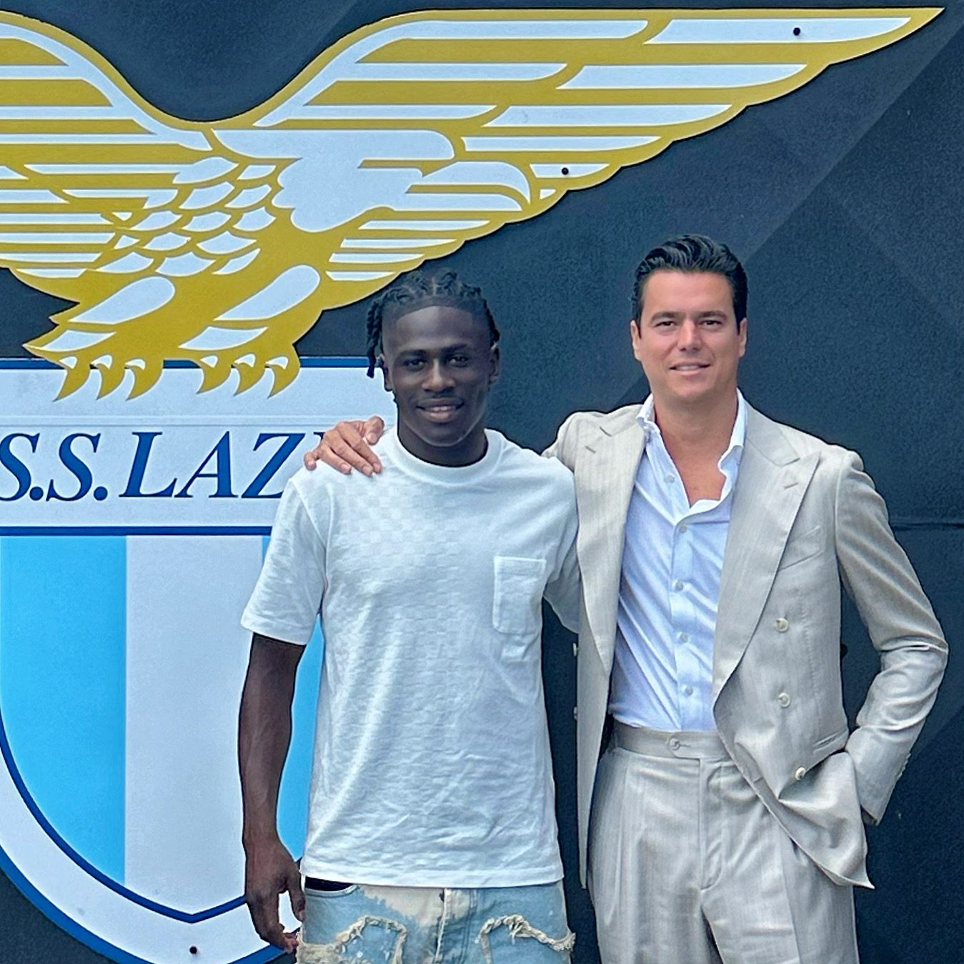 Tchaouna signing with S.S. Lazio