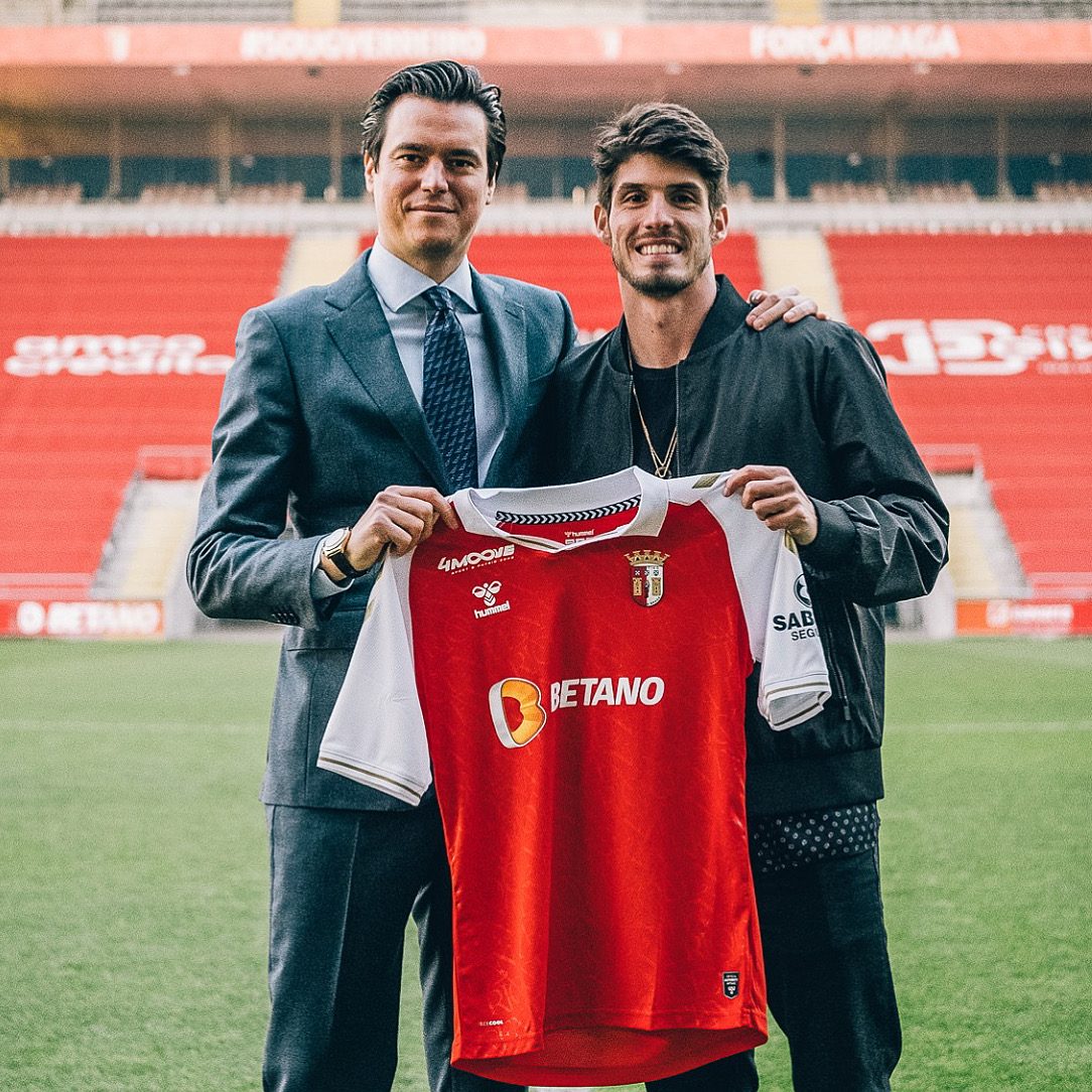 Piazon signing with SC Braga
