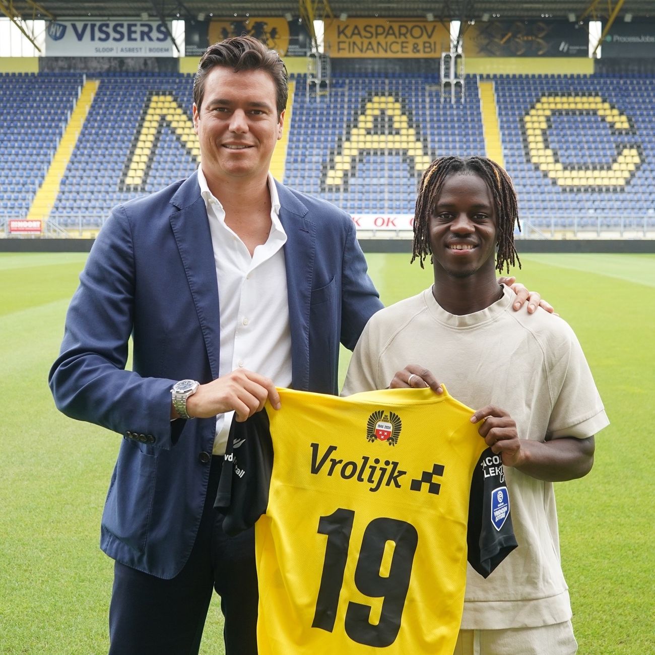 Sana Fernandes signing with NAC Breda